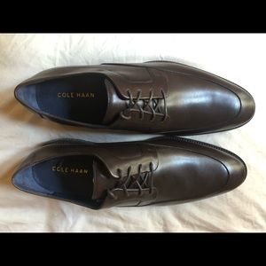 Cole Haan Men’s chestnut brown dress shoe
